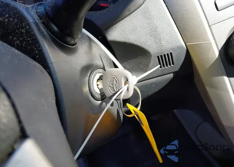 2010 Toyota Corolla S z USA, uszkodzony, nr VIN 2T1BU4EE9AC453534